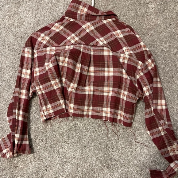 Forever21 Cropped flannel top - Picture 2 of 3